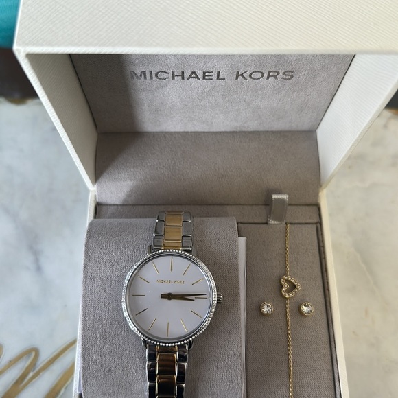 Michael Kors Silver/Gold Watch - Picture 3 of 6